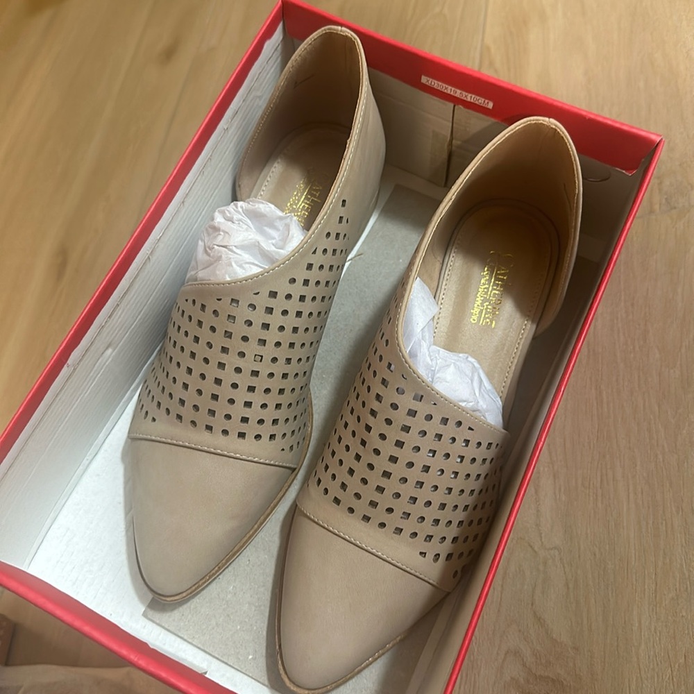 Open side loafer women’s size 8